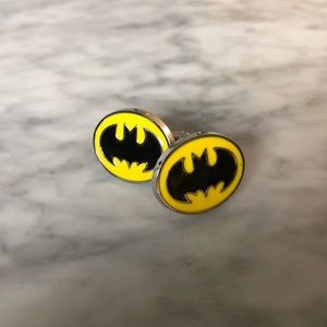 Batman yellow symbol cuff links in silver